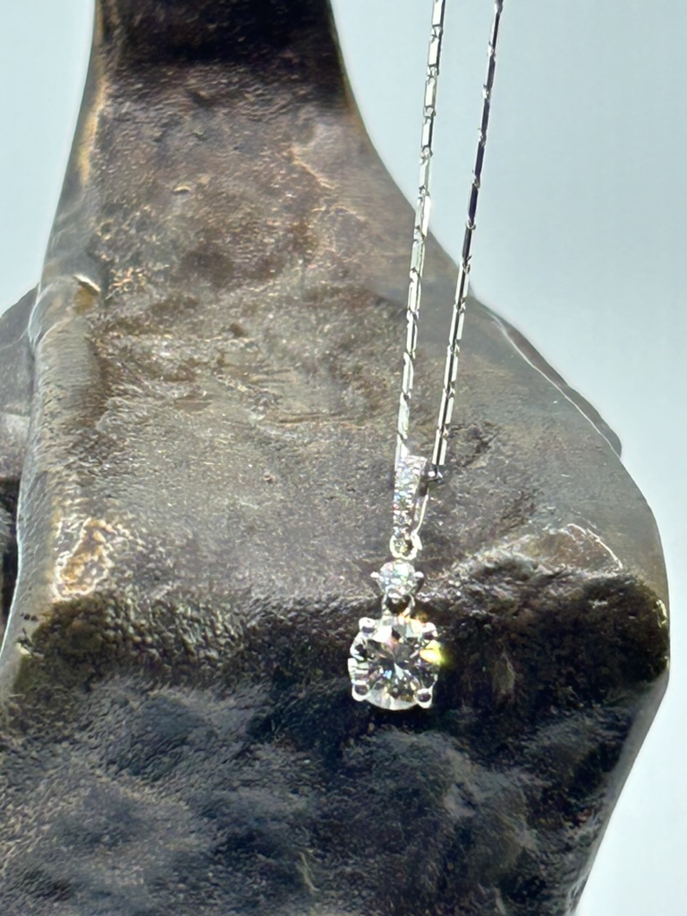 Diamond Solitare Pendant