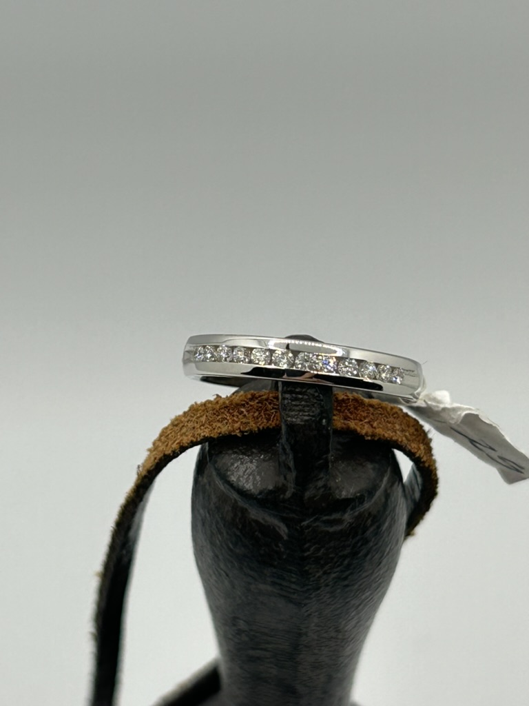Chanel Diamond band