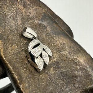 Diamond pendant