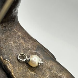 Pearl pendant