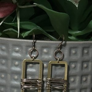 Wire wrapped squares